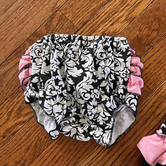 Baby Girl’s size small 2 piece set - Picture 3 of 6